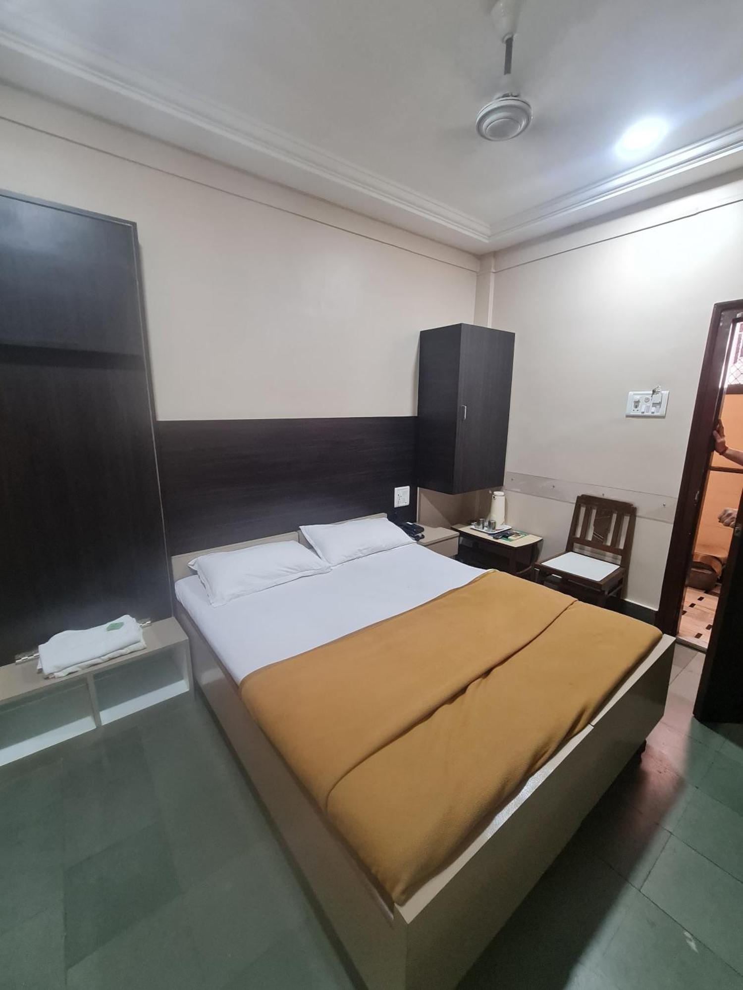 Hotel Sharda — Photos 1